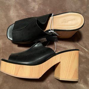 Women's Peony Platform Mule Heels - Universal Thread" Black